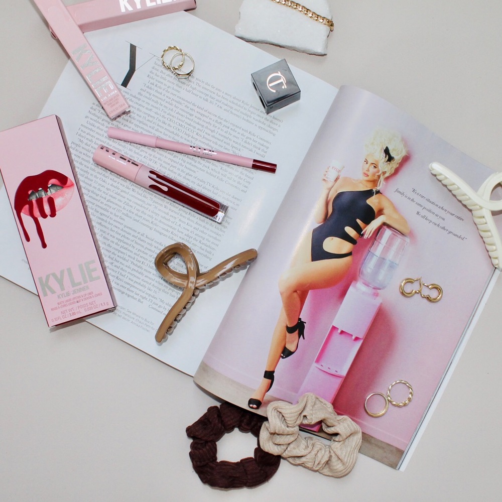 KYLIE COSMETICS ‘Bite Me’ Matte Lip Kit